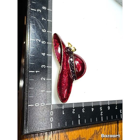Vintage Brooch Pin Red Enamel W/ Purple Rhinestones Floppy Hat Gold Tone 2.25” - Picture 4 of 4